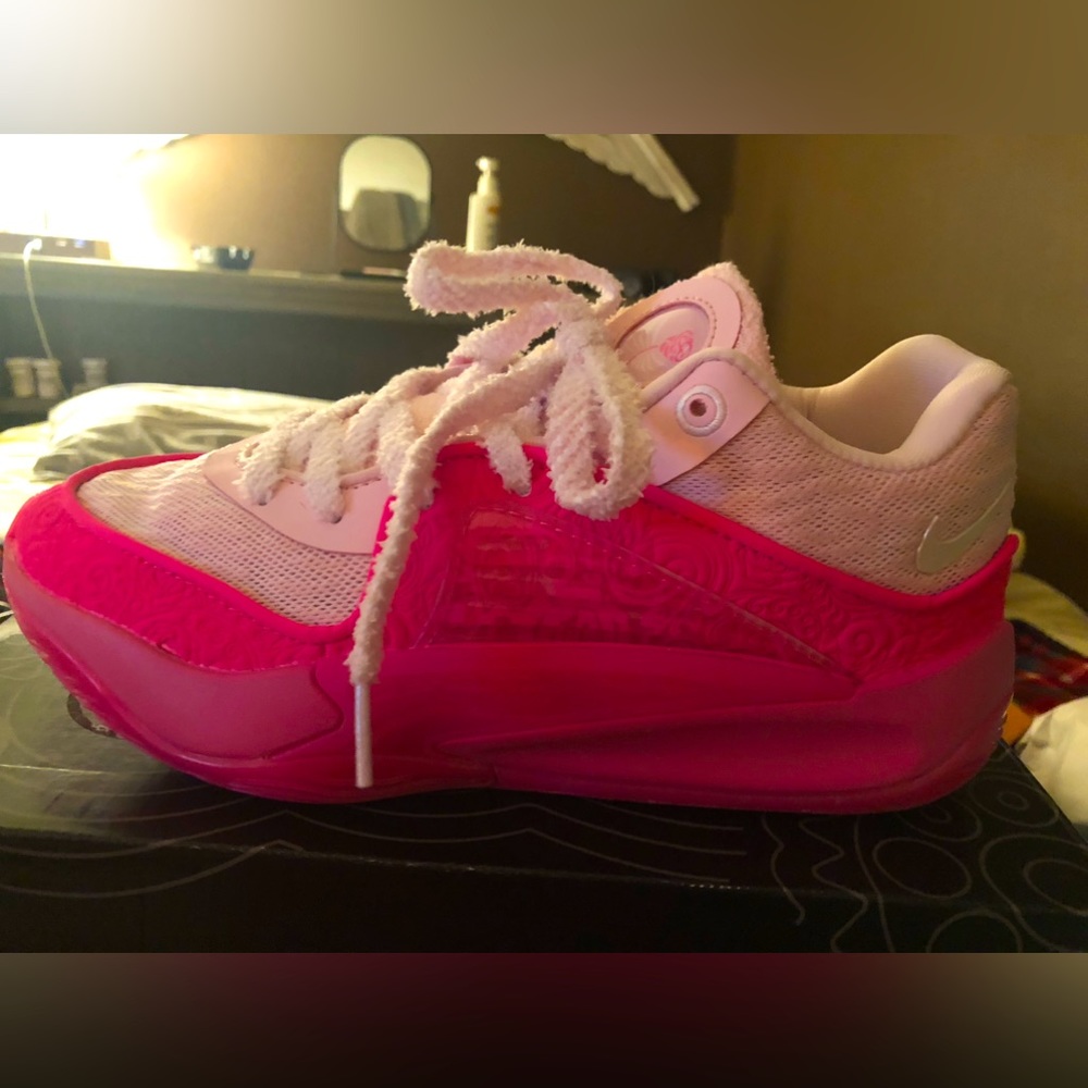 Bought and my daughter changed her mind. Never worn!!